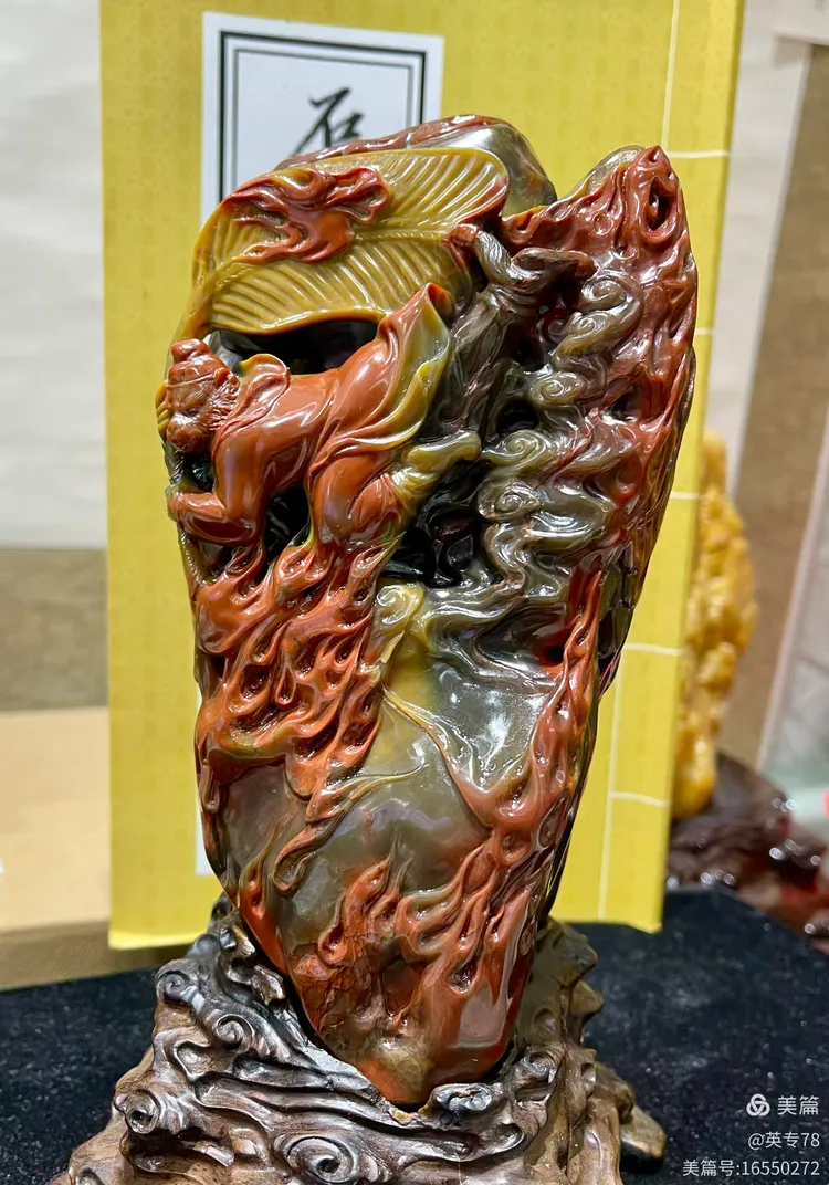 寿山石中的尼姑楼石色彩斑斓,珍稀罕见